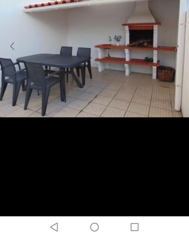 Villa Casinha Res Do Chao Na Nazare Com Quintal E Barbecue Exterior foto
